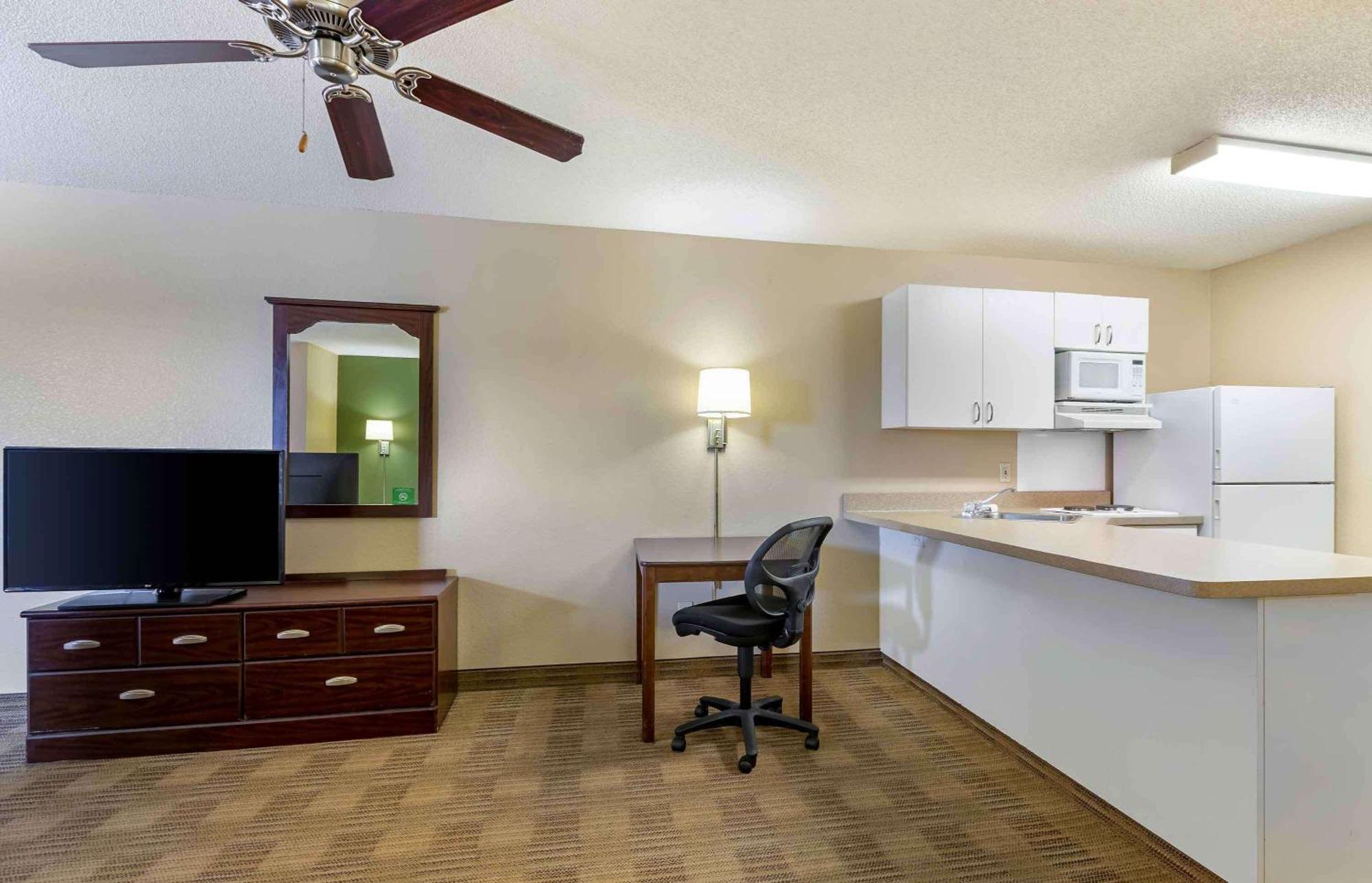 Extended Stay America Select Suites - Des Moines - Urbandale Clive Екстер'єр фото