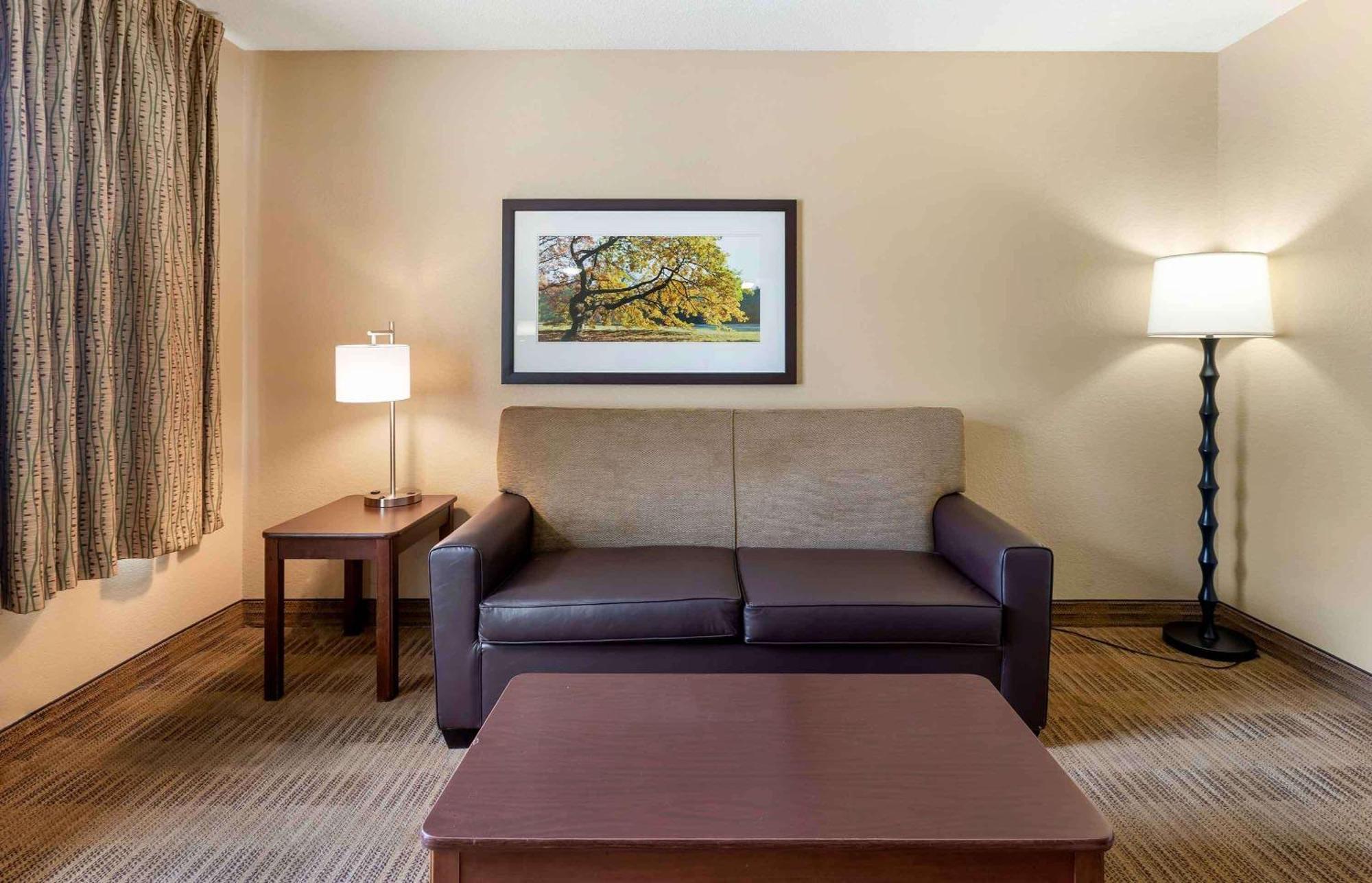 Extended Stay America Select Suites - Des Moines - Urbandale Clive Екстер'єр фото
